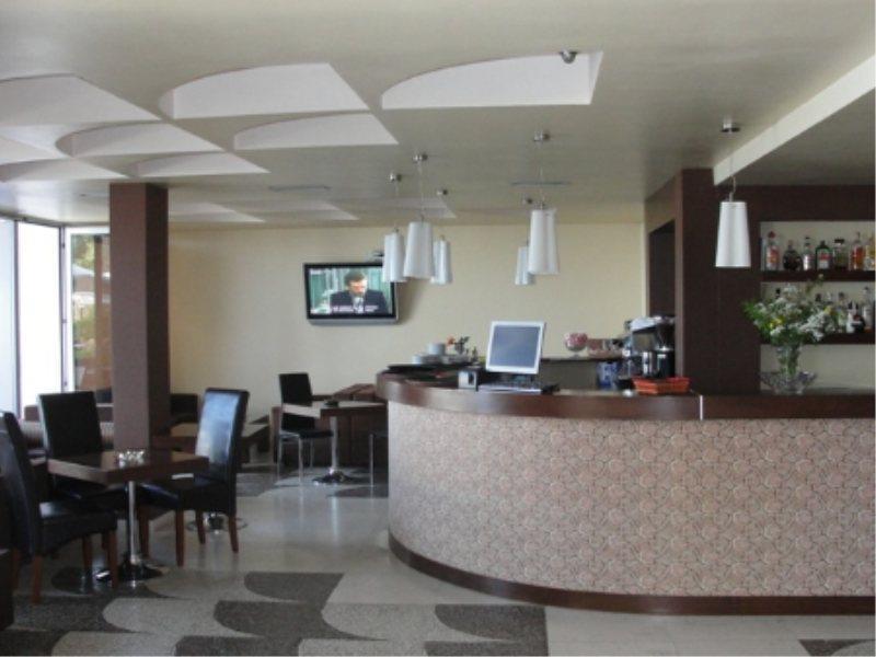 Hotel Ambasador à Vlorë Extérieur photo