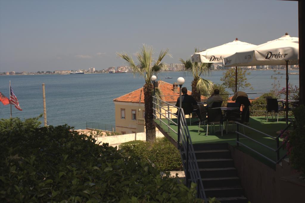 Hotel Ambasador à Vlorë Extérieur photo