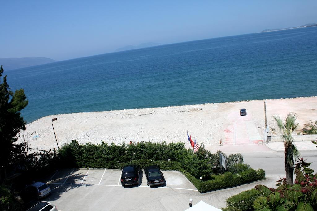 Hotel Ambasador à Vlorë Extérieur photo