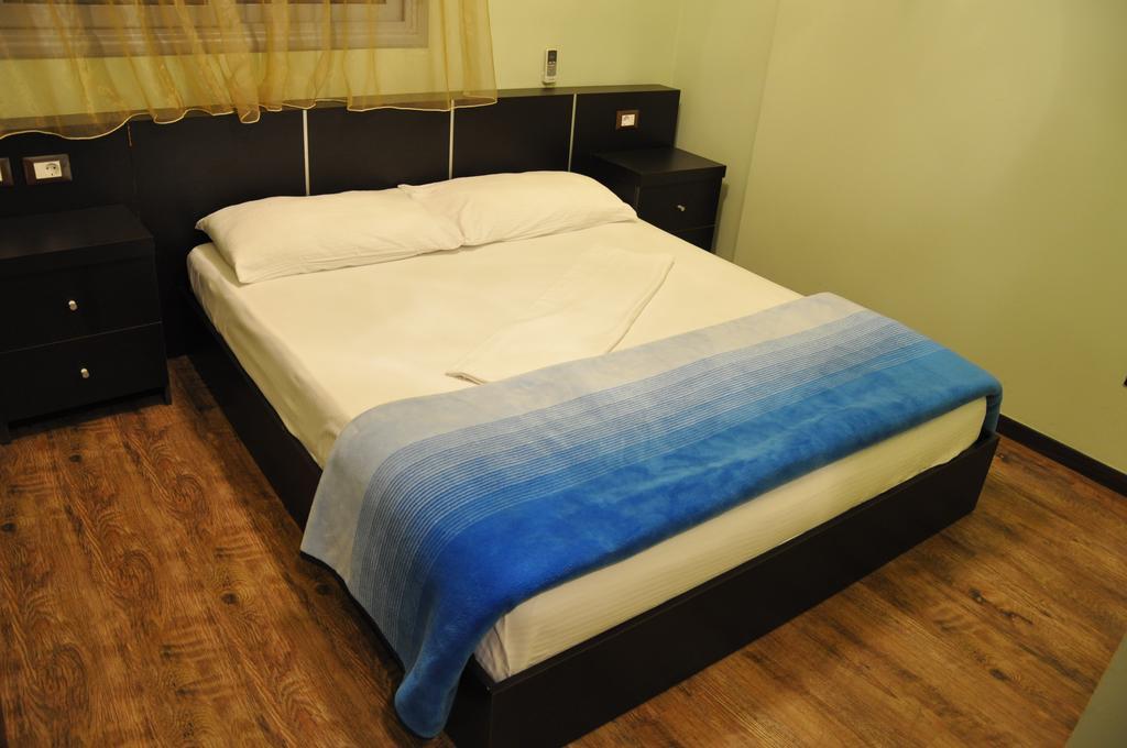 Hotel Ambasador à Vlorë Extérieur photo