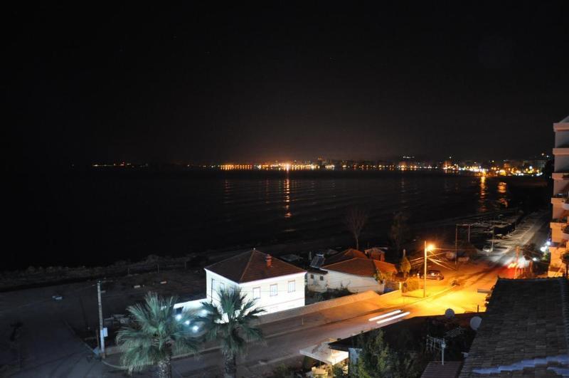 Hotel Ambasador à Vlorë Extérieur photo