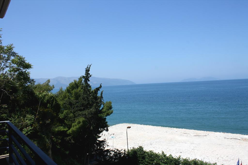 Hotel Ambasador à Vlorë Extérieur photo