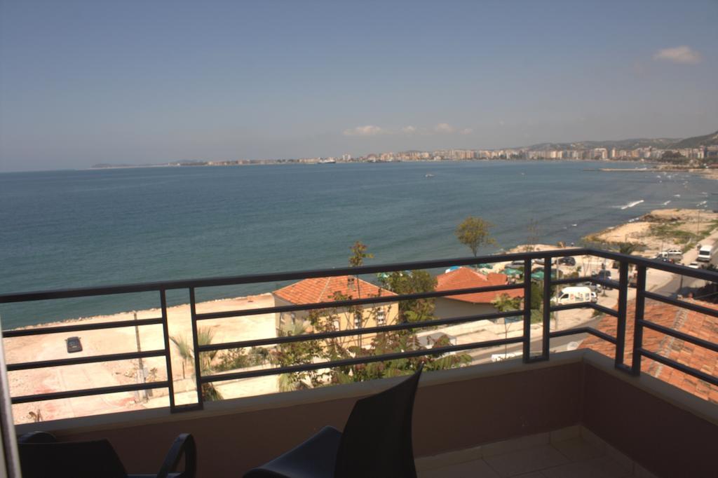 Hotel Ambasador à Vlorë Extérieur photo